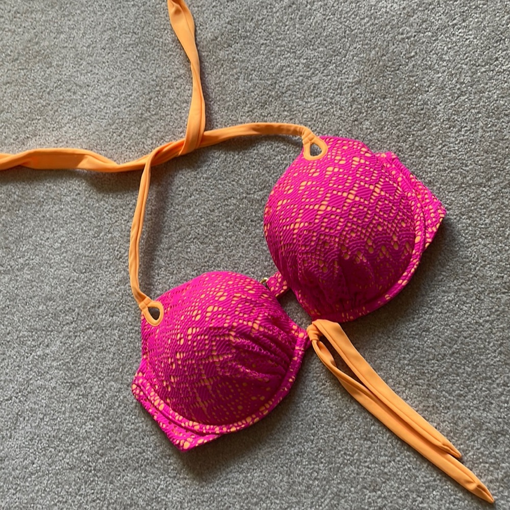 Victoria’s Secret bikini top